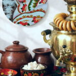Картина на холсте круглая маслом для интерьера Зимняя вишня